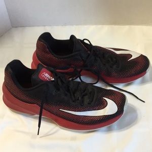 Nike Airmax Infuriate Shoes size 13 Red & Black